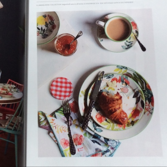 New Anthropologie Catalog 140 pages table book - Picture 13 of 15